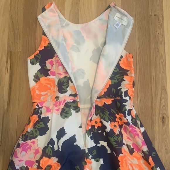 Donna Morgan Fit & Flare Sleeveless Neon Floral Knee Length Dress Women’s 6 - Picture 12 of 13